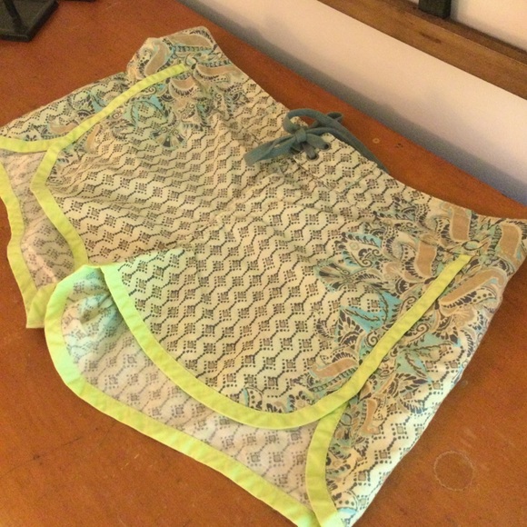 Free People Pants - Free People- Favorite Linen Board Shorts. Size 12